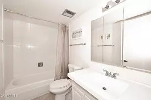 7910 E Camelback Rd, Scottsdale, AZ 85251 - Photo 25