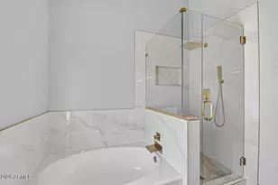 5735 E Campo Bello Dr, Scottsdale, AZ 85254 - Photo 25