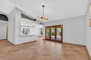 5735 E Campo Bello Dr, Scottsdale, AZ 85254 - Photo 9