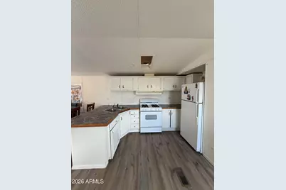 303 E South Mountain Avenue #49, Phoenix, AZ 85042 - Photo 9