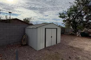 303 E South Mountain Ave, Phoenix, AZ 85042 - Photo 17