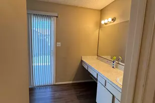 6540 W Hazelwood St, Phoenix, AZ 85033 - Photo 15