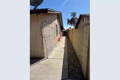 6540 W Hazelwood Street, Phoenix, AZ 85033 - Photo 27