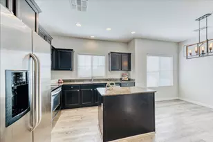 21130 N 36th Pl, Phoenix, AZ 85050 - Photo 19