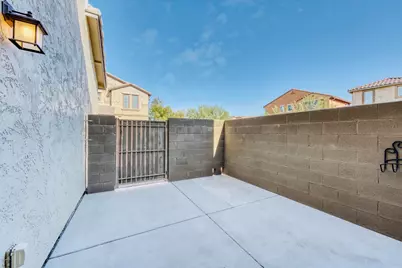 21130 N 36th Place, Phoenix, AZ 85050 - Photo 9