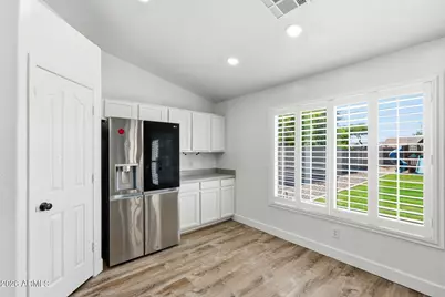 11261 E Renfield Avenue, Mesa, AZ 85212 - Photo 9