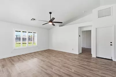 11261 E Renfield Avenue, Mesa, AZ 85212 - Photo 5