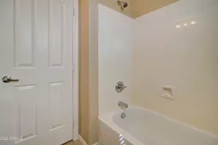 2725 E Mine Creek Rd, Phoenix, AZ 85024 - Photo 29