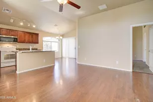 2725 E Mine Creek Rd, Phoenix, AZ 85024 - Photo 11