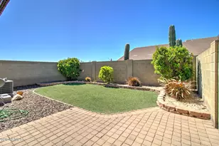 2725 E Mine Creek Rd, Phoenix, AZ 85024 - Photo 7