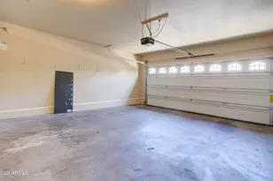 2725 E Mine Creek Rd, Phoenix, AZ 85024 - Photo 33