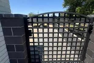 4210 W Country Gables Dr, Phoenix, AZ 85053 - Photo 11