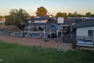 4210 W Country Gables Dr, Phoenix, AZ 85053 - Photo 135
