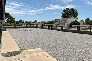 4210 W Country Gables Dr, Phoenix, AZ 85053 - Photo 9
