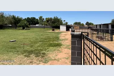 4210 W Country Gables Drive, Phoenix, AZ 85053 - Photo 27