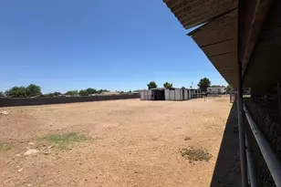 4210 W Country Gables Dr, Phoenix, AZ 85053 - Photo 41