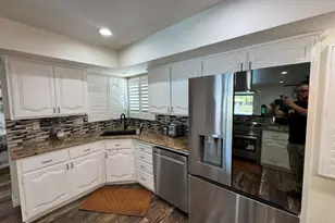 4210 W Country Gables Dr, Phoenix, AZ 85053 - Photo 109