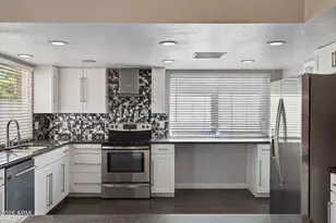 2544 E Commonwealth Cir, Chandler, AZ 85225 - Photo 11