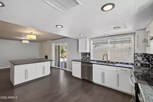 2544 E Commonwealth Cir, Chandler, AZ 85225 - Photo 9