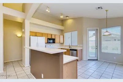 5458 W Milky Way, Chandler, AZ 85226 - Photo 7
