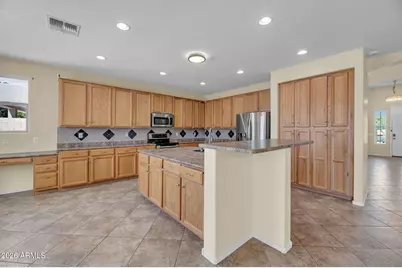 7604 N 87th Drive, Glendale, AZ 85305 - Photo 7