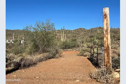 32400 S Lisa Drive, Black Canyon City, AZ 85324 - Photo 3