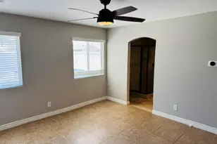 5320 E Thomas Rd, Phoenix, AZ 85018 - Photo 11