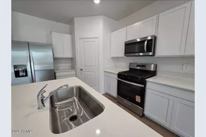 18399 W Buckskin Trail, Surprise, AZ 85387 - Photo 13