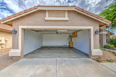 2233 E Rawhide Street, Gilbert, AZ 85296 - Photo 3