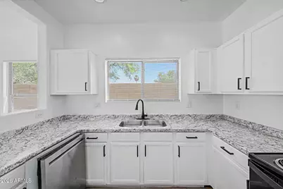 9481 N 81st Drive, Peoria, AZ 85345 - Photo 11