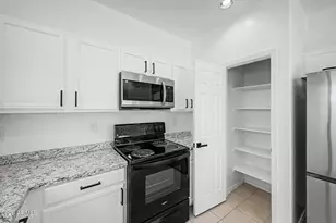 9481 N 81st Dr, Peoria, AZ 85345 - Photo 13