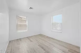 9481 N 81st Dr, Peoria, AZ 85345 - Photo 25