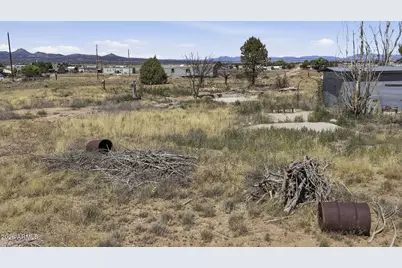 24695 N Catalina Street, Paulden, AZ 86334 - Photo 9