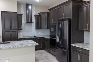 2462 E Lovebird Ln, Gilbert, AZ 85297 - Photo 11