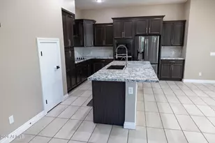 2462 E Lovebird Ln, Gilbert, AZ 85297 - Photo 13