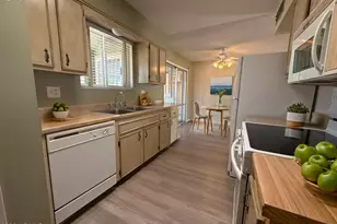10346 W Mountain View Rd, Sun City, AZ 85351 - Photo 11
