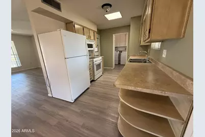 10346 W Mountain View Road, Sun City, AZ 85351 - Photo 9