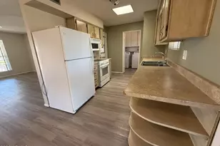 10346 W Mountain View Rd, Sun City, AZ 85351 - Photo 9