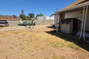 7225 W Tuckey Ln, Glendale, AZ 85303 - Photo 35