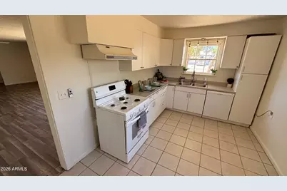 2528 E Hartford Avenue, Phoenix, AZ 85032 - Photo 7