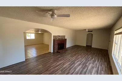 2528 E Hartford Avenue, Phoenix, AZ 85032 - Photo 5