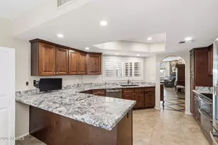 4113 E Paradise Dr, Phoenix, AZ 85028 - Photo 9