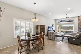 4113 E Paradise Dr, Phoenix, AZ 85028 - Photo 5