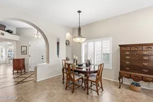 4113 E Paradise Dr, Phoenix, AZ 85028 - Photo 9