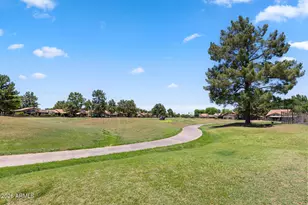 4113 E Paradise Dr, Phoenix, AZ 85028 - Photo 45