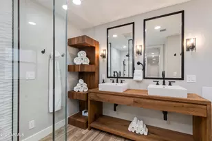 2802 E Camino Acequia Dr, Phoenix, AZ 85016 - Photo 9