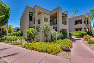 2802 E Camino Acequia Dr, Phoenix, AZ 85016 - Photo 15