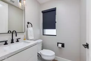 2802 E Camino Acequia Dr, Phoenix, AZ 85016 - Photo 13