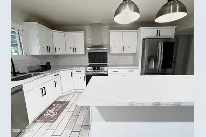 5527 W Morten Avenue, Glendale, AZ 85301 - Photo 3