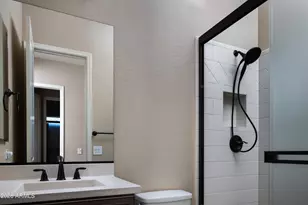 5111 S Cupertino Dr, Gilbert, AZ 85298 - Photo 23